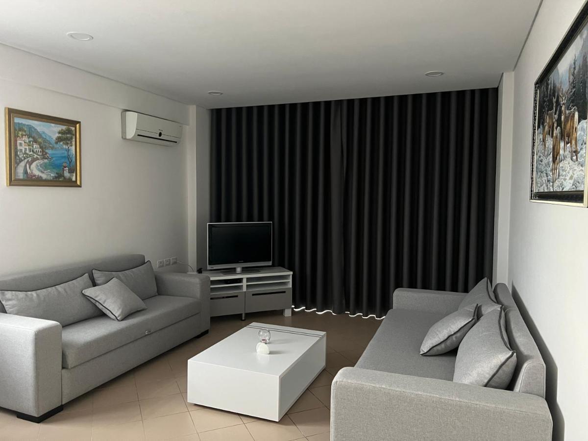Lorenso Guest House Saranda Extérieur photo