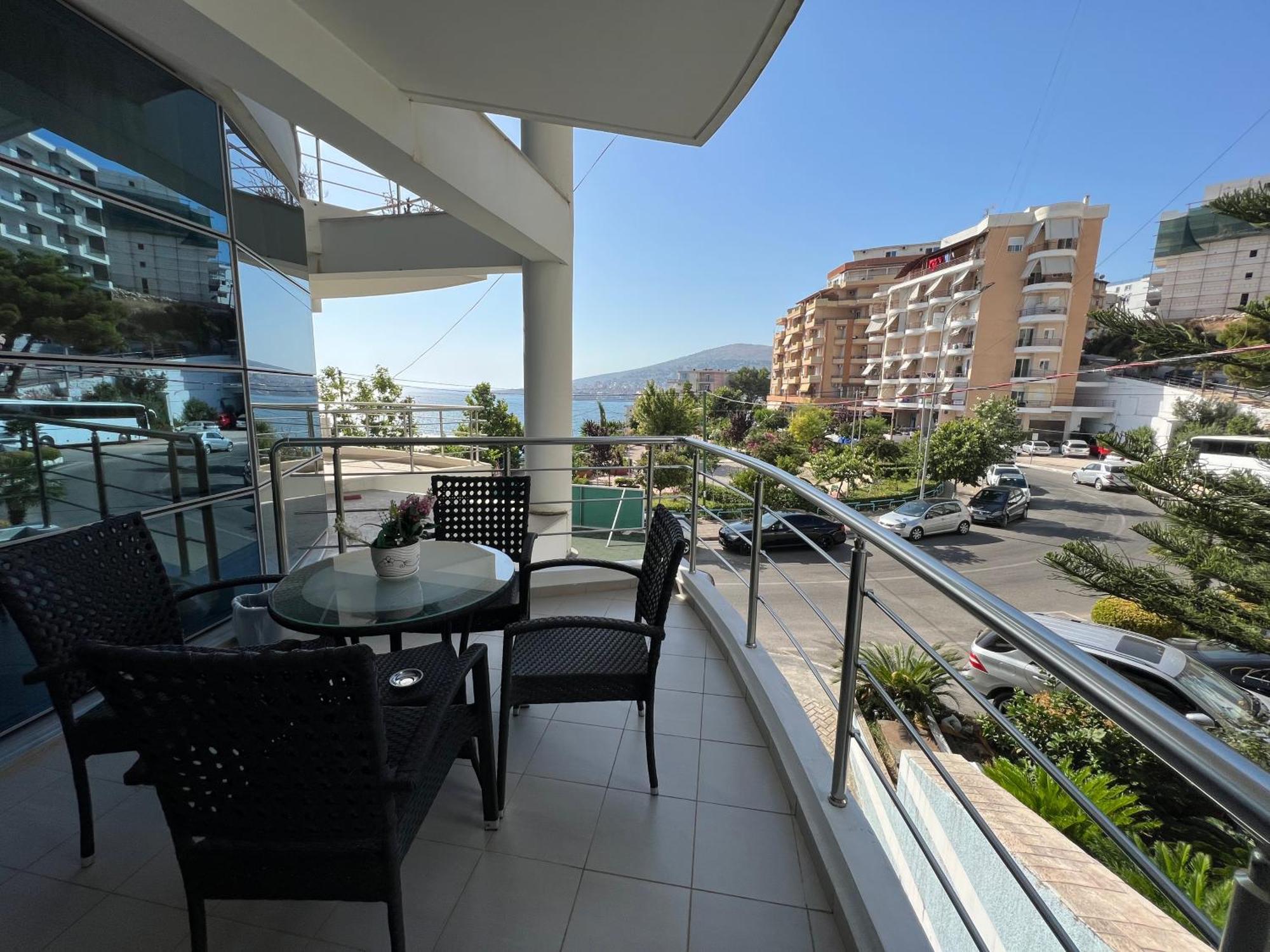 Lorenso Guest House Saranda Extérieur photo